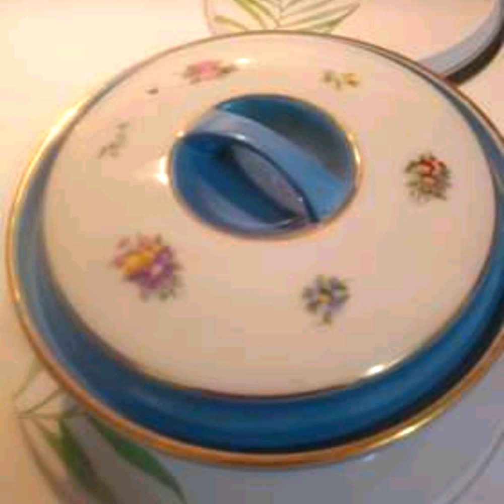 Vintage Fraunfelter China covered serving dish